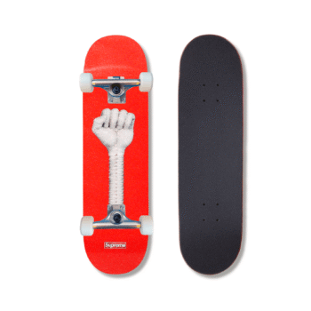 Patineta Armada Supreme Fist Red 8.25"