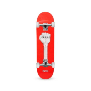 Patineta Armada Supreme Fist Red 8.25"